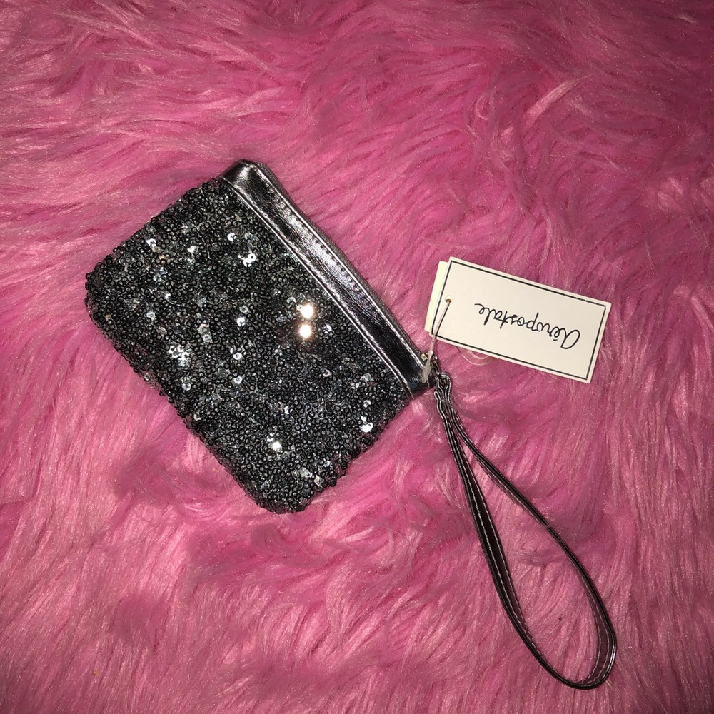 Aeropostale Coin Wristlet ❤️